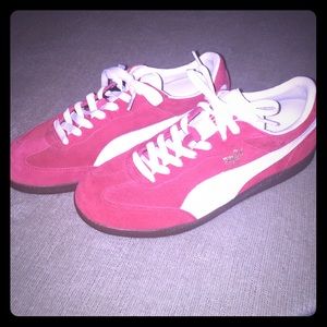 EUC men’s red suede Pumas